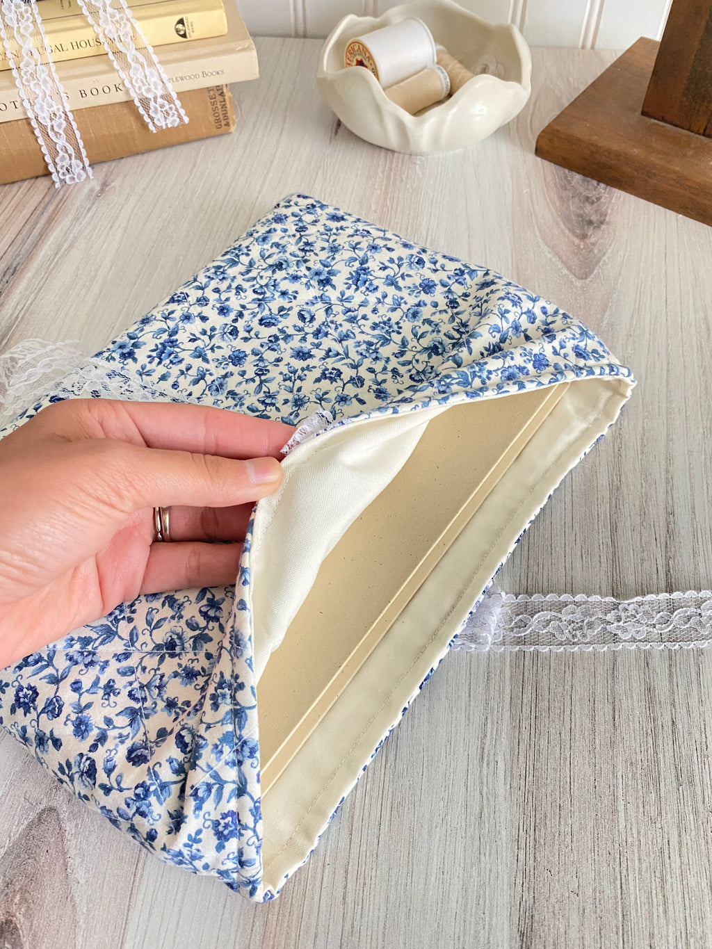 Blue Floral Book Sleeve (Old Version)