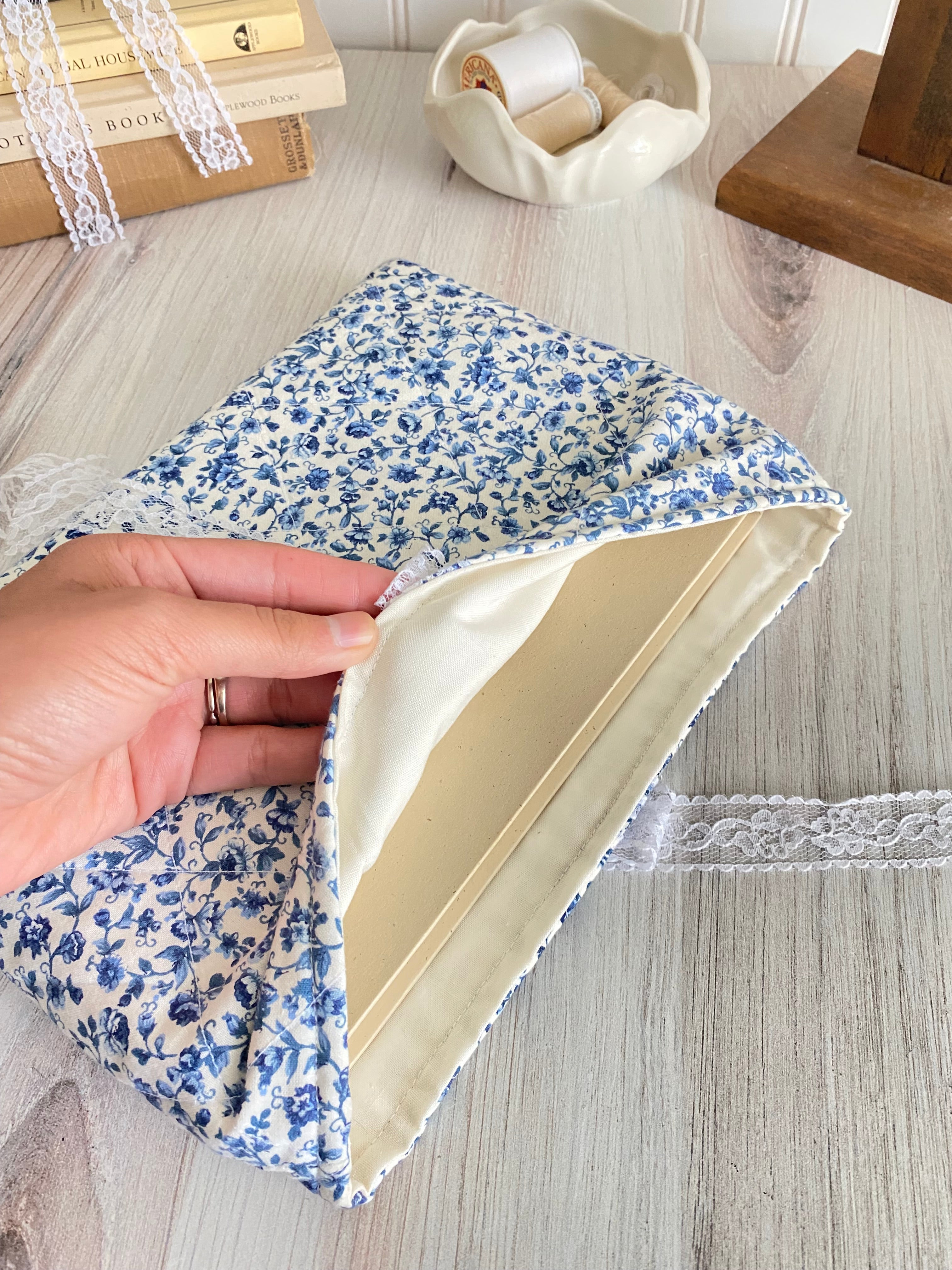 Blue Floral Book Sleeve (Old Version)