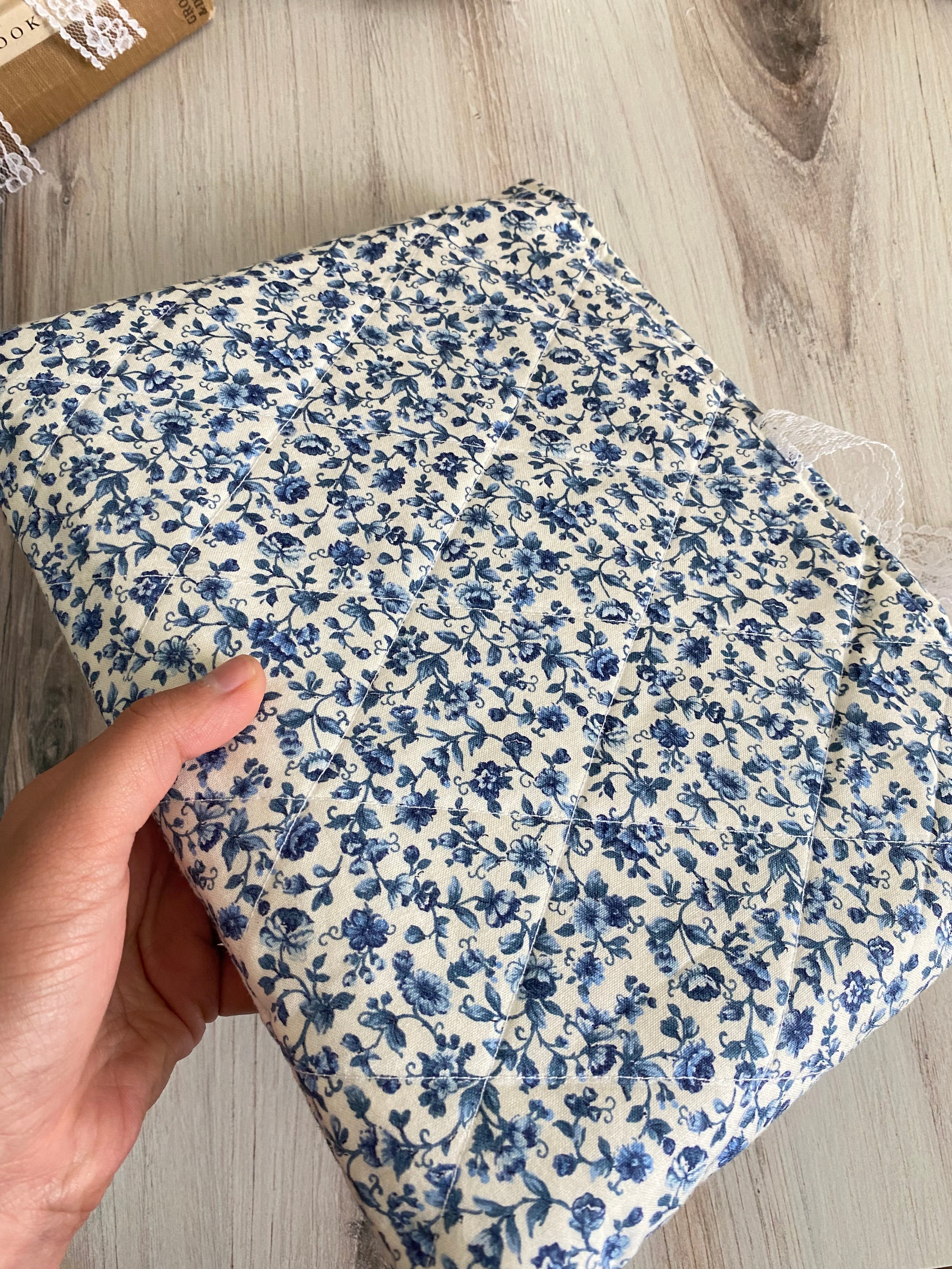 Blue Floral Book Sleeve (Old Version)