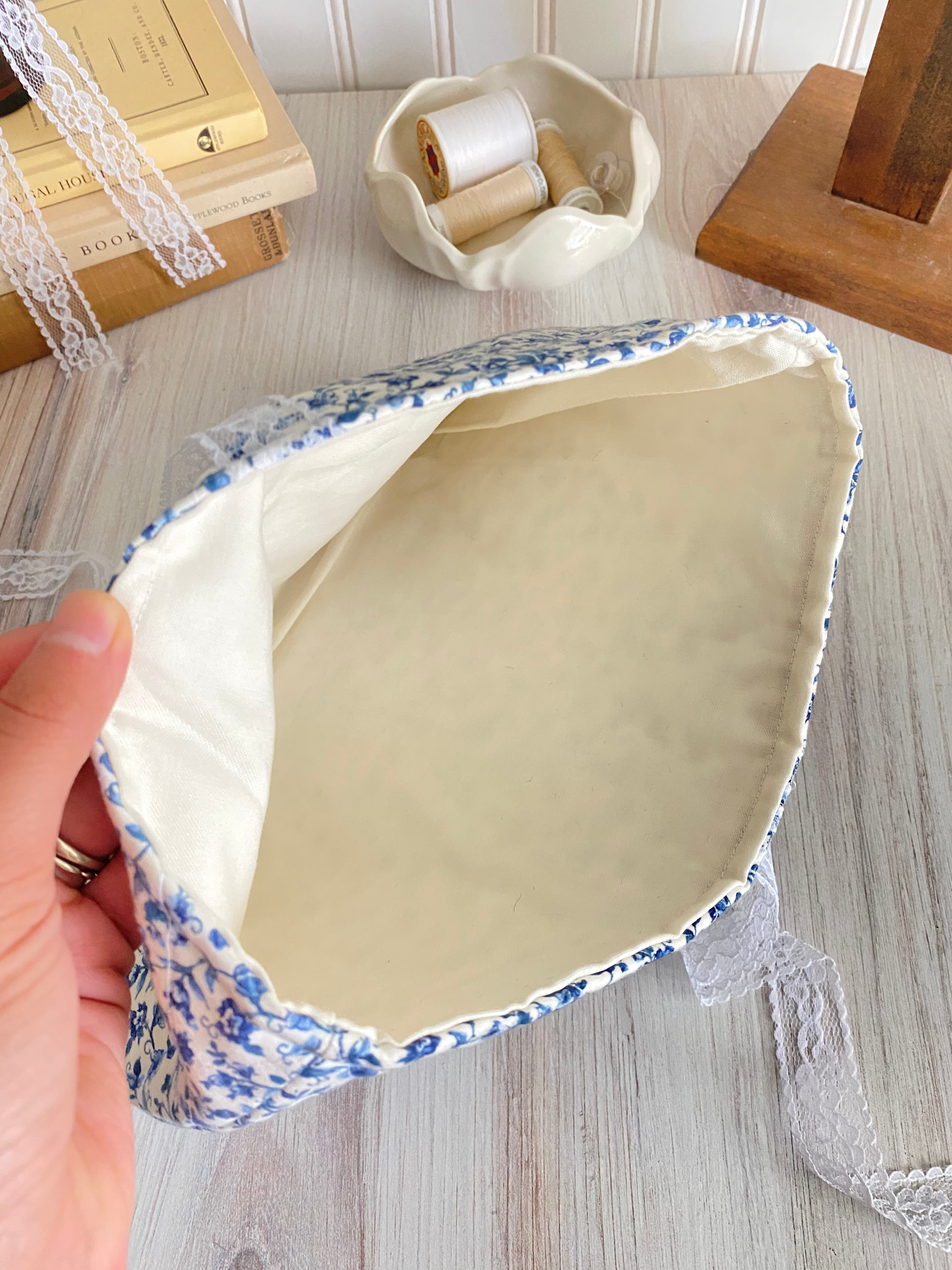 Blue Floral Book Sleeve (Old Version)