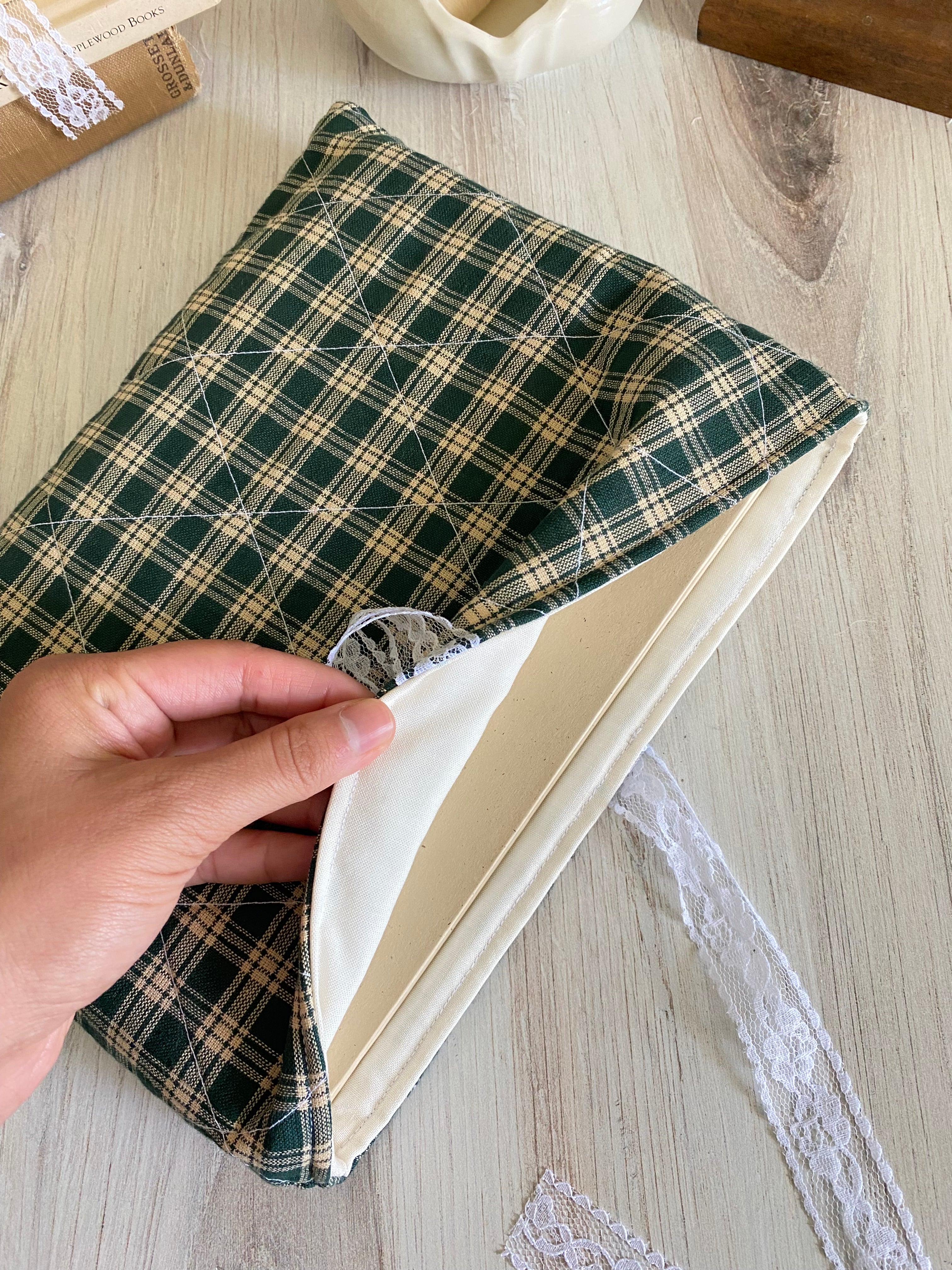 Green Plaid Book Sleeve (Old Version)