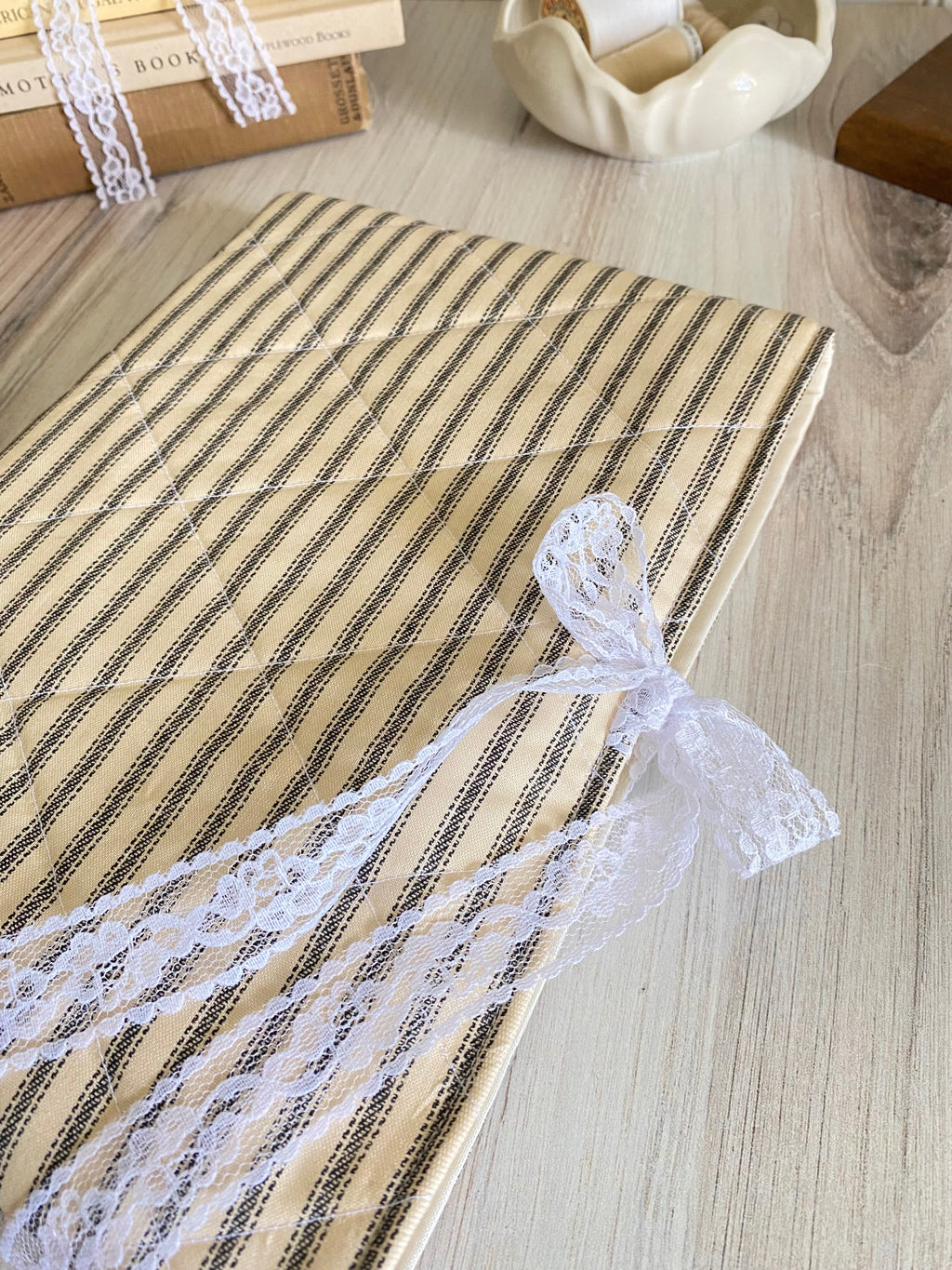 Vintage Stripe Book Sleeve (Old Version)