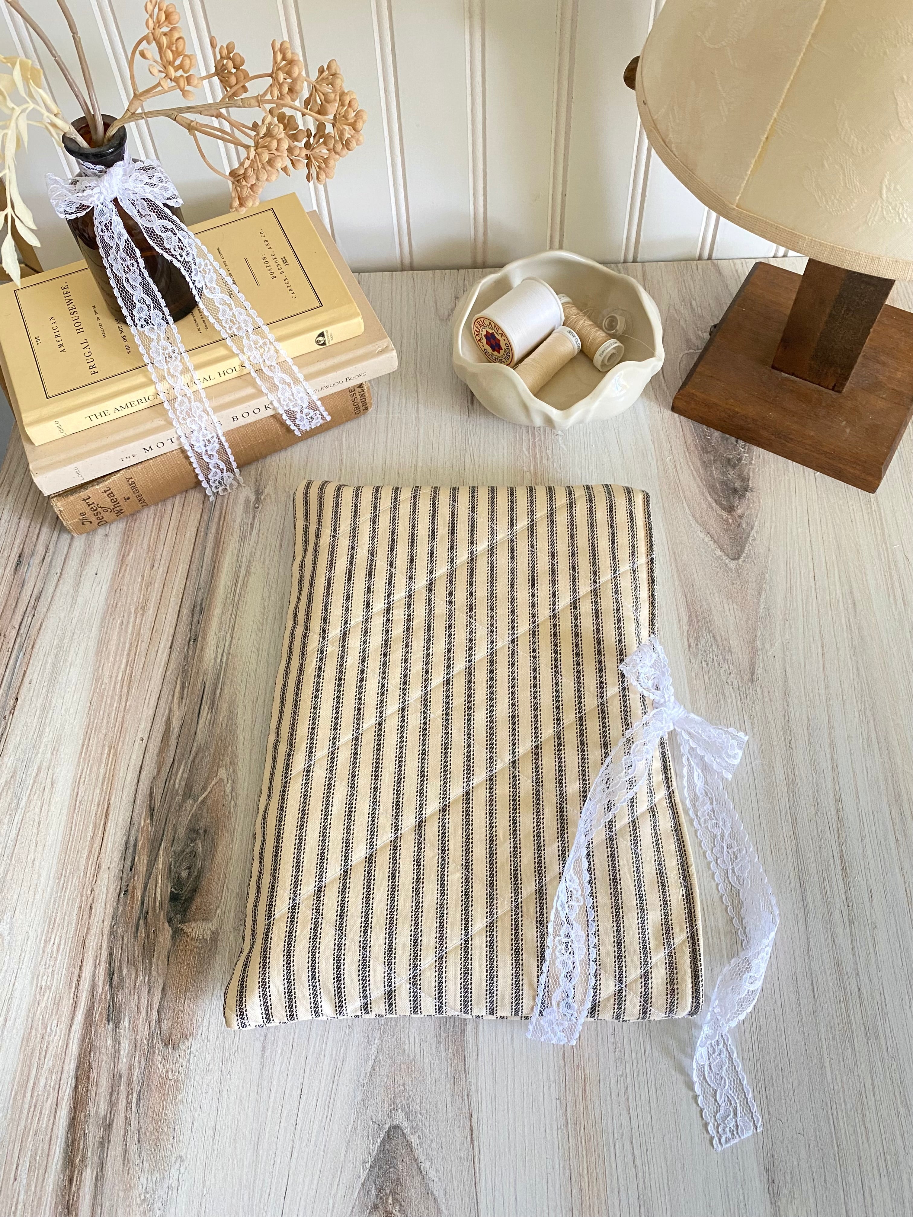 Vintage Stripe Book Sleeve (Old Version)