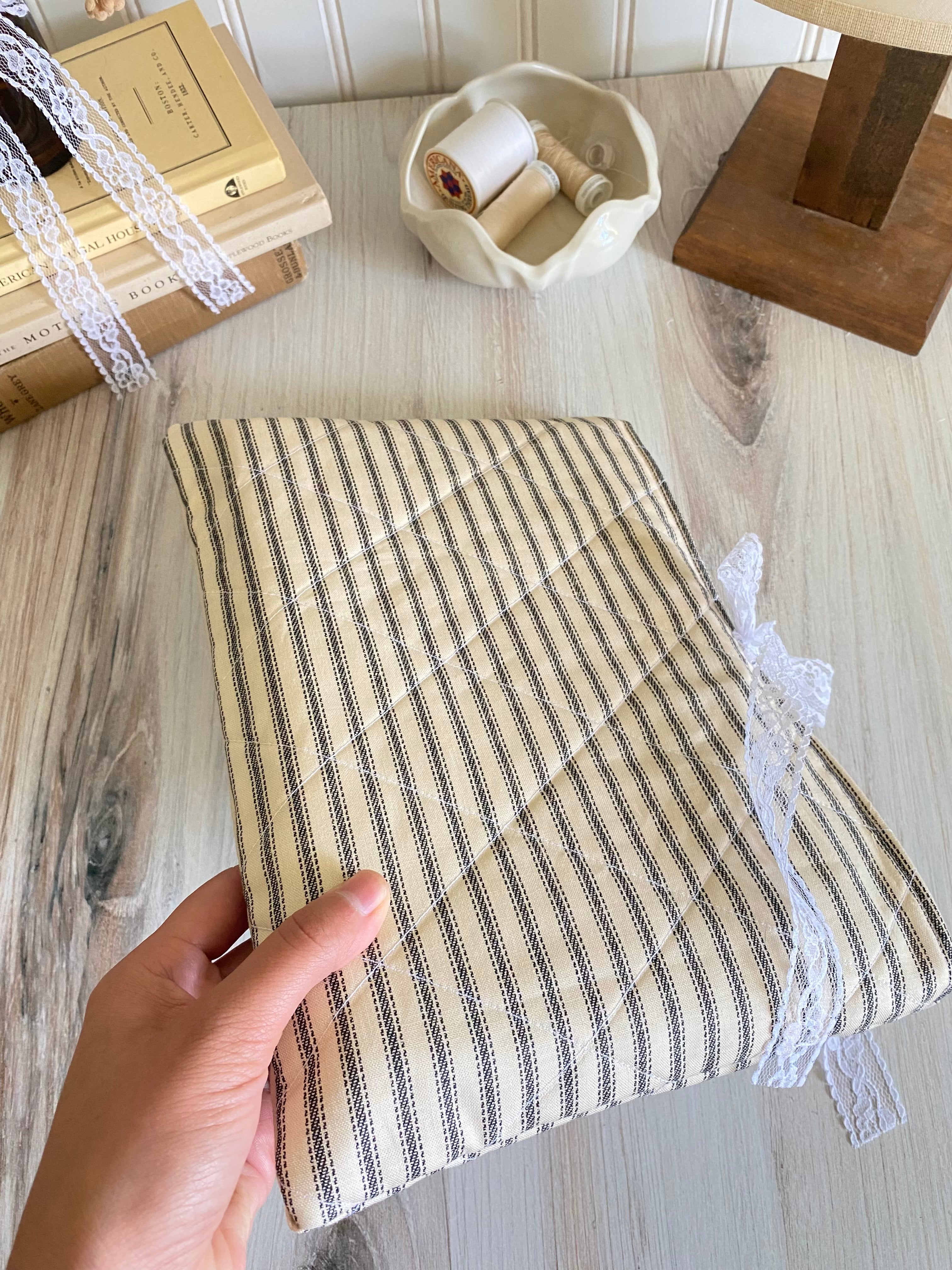 Vintage Stripe Book Sleeve (Old Version)