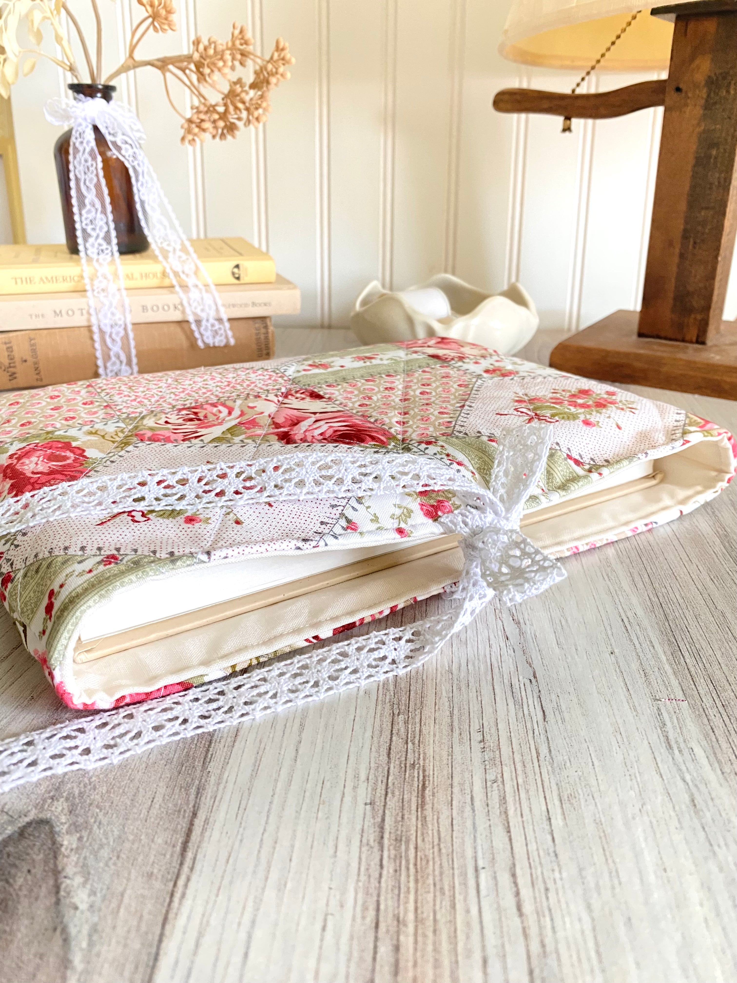 Cottagecore Floral Patchwork Book Sleeve (Old Version)