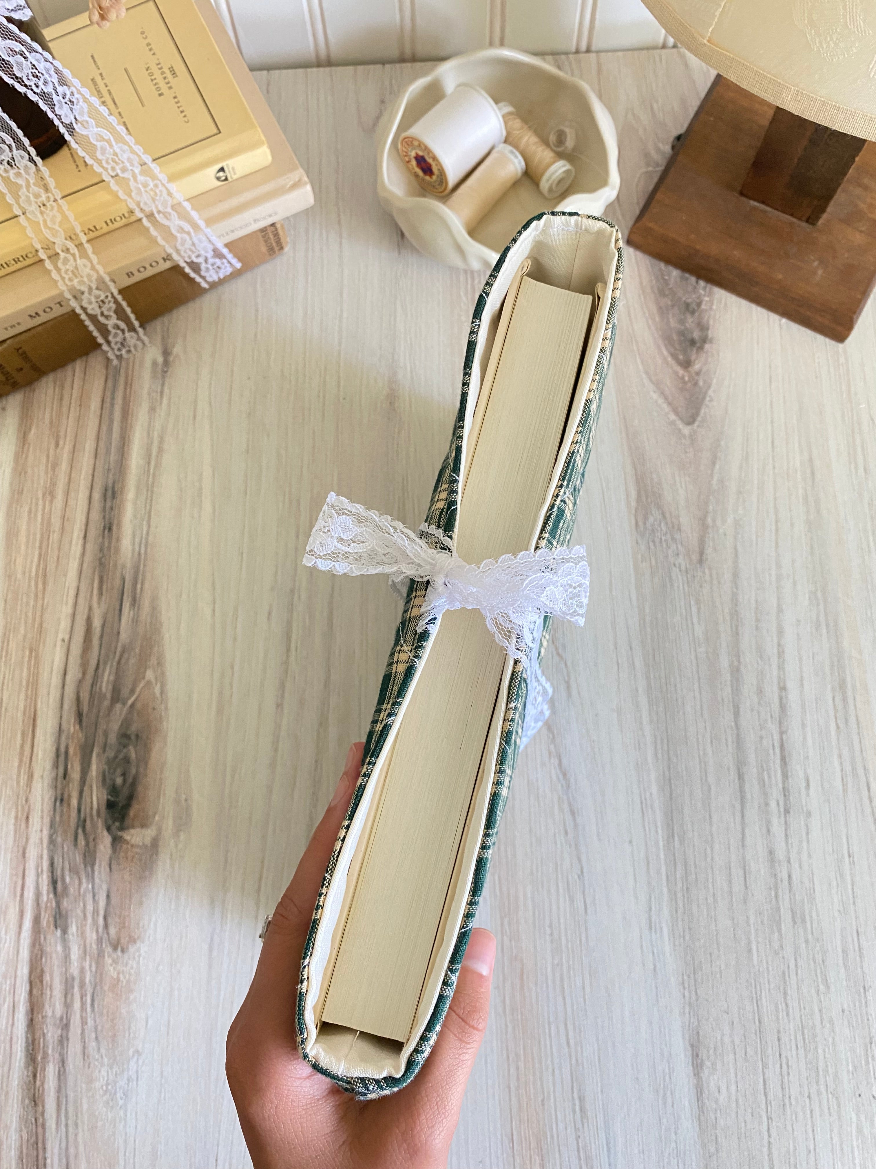 Green Plaid Book Sleeve (Old Version)